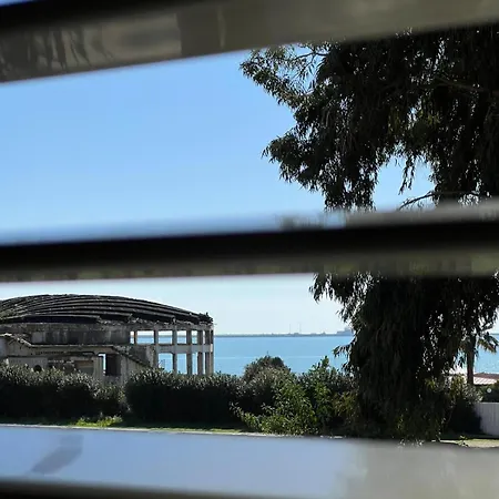 Alojamento de Acomodação e Pequeno-almoço In Riva Al Mare