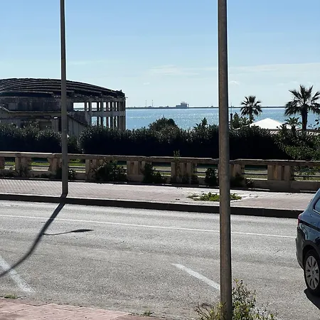 In Riva Al Mare Alojamento de Acomodação e Pequeno-almoço 3*